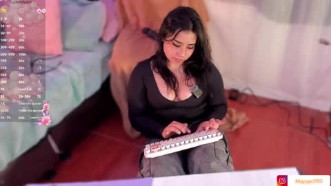 Snapshot of kiki_cavilll chatting on April 8, 2026, 11:59 pm Mayoyo online show from April 8, 2026, 11:59 pm