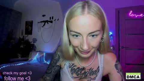 Kiki online show from September 13, 2025, 7:35 pm