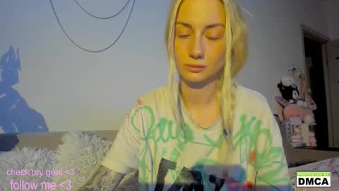 Kiki online show from October 19, 2025, 6:30 pm