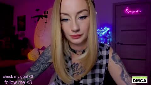 Kiki online show from November 18, 2025, 11:15 pm