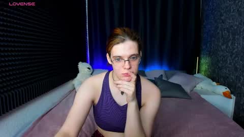 Kiki online show from January 10, 2025, 4:41 pm