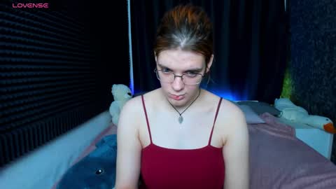 Kiki online show from January 21, 2025, 1:11 pm