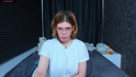 Kiki online show from February 17, 2025, 1:10 pm
