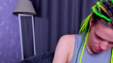 Kiki online show from September 23, 2025, 10:40 am