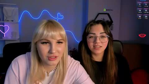 Snapshot of kiki_swan chatting on February 6, 2026, 8:07 am kiki_swan online show from February 6, 2026, 8:07 am