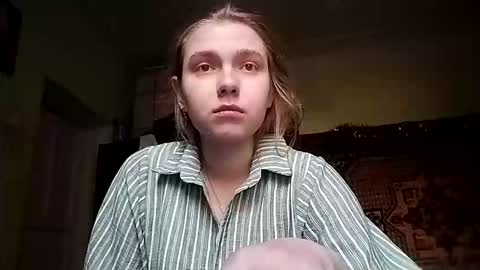 kikibang_ online show from December 19, 2025, 10:22 am