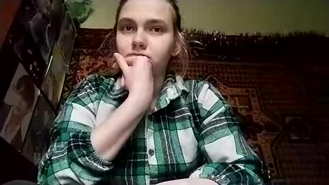 kikibang_ online show from December 22, 2025, 8:11 am