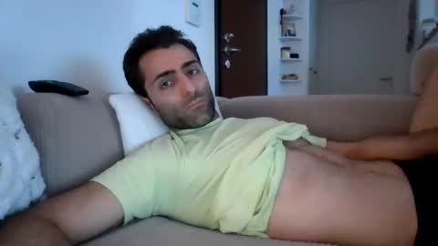 kikkus01 online show from May 1, 2026, 4:33 pm