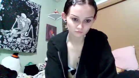 Kat 3 online show from November 25, 2025, 8:47 am