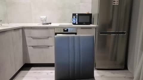 EvaAnna online show from September 27, 2025, 1:38 pm