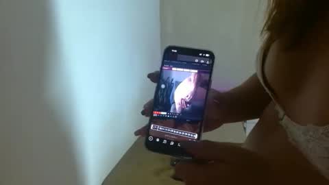 Snapshot of killerasx88 chatting on April 27, 2026, 3:43 pm Queenselene88 online show from April 27, 2026, 3:43 pm