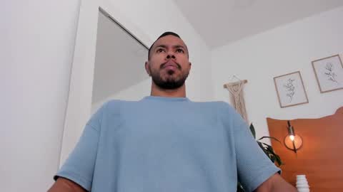 Kilua Muscle guy online show from May 14, 2026, 8:59 pm