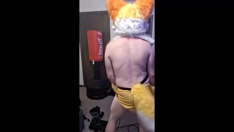 kilo_your_fox online show from April 20, 2026, 5:21 am