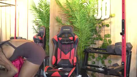 Kim online show from October 16, 2025, 1:12 pm