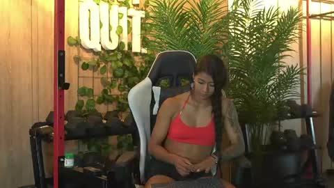 Snapshot of kim_beckett chatting on May 5, 2026, 1:19 pm Kim online show from May 5, 2026, 1:19 pm