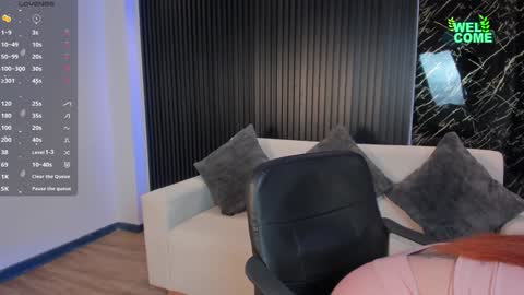 Snapshot of kim_brown_ chatting on January 24, 2025, 11:48 am Kim online show from January 24, 2025, 11:48 am