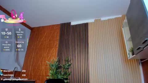 Snapshot of kim_brown_ chatting on March 5, 2025, 3:29 pm Kim online show from March 5, 2025, 3:29 pm