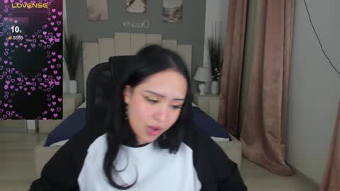 Kim online show from December 3, 2024, 11:33 am