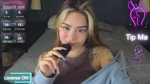 Kim online show from November 18, 2025, 5:23 am