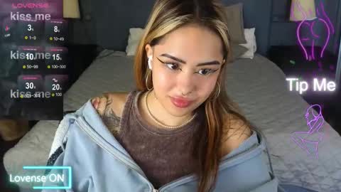 Kim online show from November 19, 2025, 7:14 pm