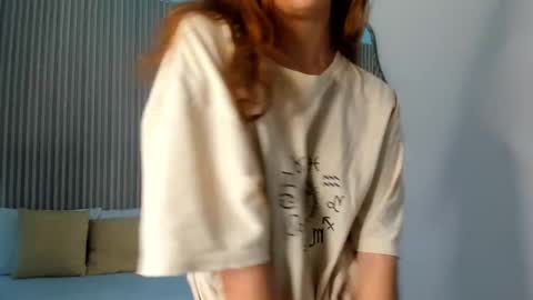 Snapshot of kim_hyunaa_ chatting on December 6, 2024, 2:13 am K I M online show from December 6, 2024, 2:13 am