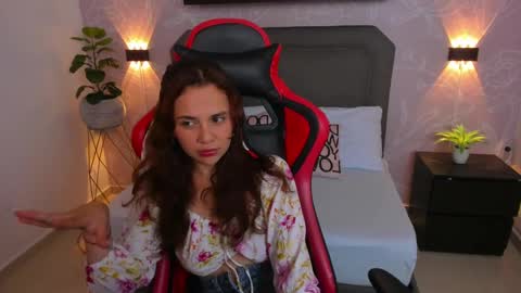 Snapshot of kim_hyunaa_ chatting on January 9, 2025, 2:22 am K I M online show from January 9, 2025, 2:22 am