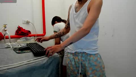 kim_jero online show from February 21, 2025, 4:16 pm