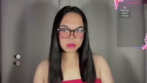 KYLIE online show from November 24, 2025, 1:00 pm