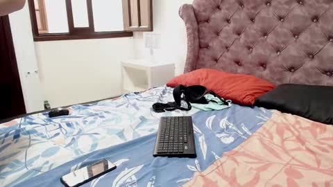 K I M online show from January 11, 2025, 1:53 pm