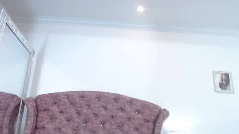 K I M online show from March 11, 2025, 1:12 pm