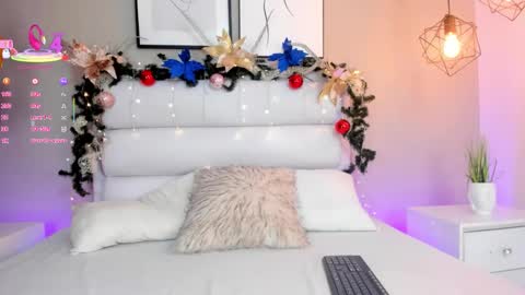 KIM  online show from December 14, 2025, 5:29 pm