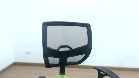 Kim Naomy online show from December 18, 2024, 1:05 am