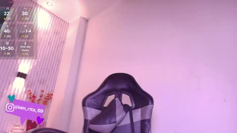 Kim  online show from June 14, 2026, 2:24 am