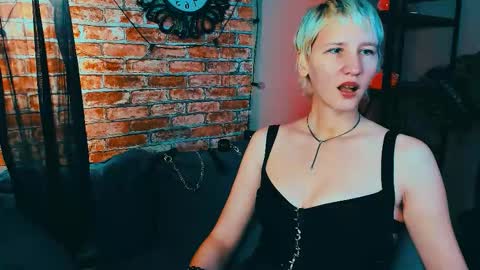 Kim online show from October 19, 2025, 12:28 pm