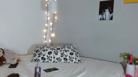 Kim  Yuk online show from December 6, 2024, 10:41 pm