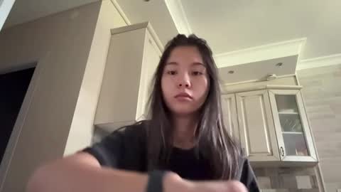 Snapshot of kimbergilger chatting on May 31, 2026, 8:43 am Polly online show from May 31, 2026, 8:43 am