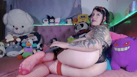 vivi independent model  online show from October 29, 2025, 3:58 pm