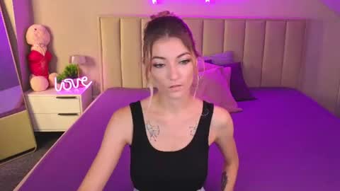 Snapshot of kimberlly_smith chatting on July 9, 2026, 11:42 pm kimberlly_smith online show from July 9, 2026, 11:42 pm