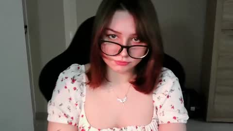 Snapshot of kimberly_charm chatting on July 23, 2026, 9:40 am Kimberly online show from July 23, 2026, 9:40 am