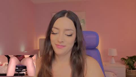 Snapshot of kimberly_clars chatting on September 25, 2025, 7:06 pm Kimberly 1200-1900 GMT-5 online show from September 25, 2025, 7:06 pm