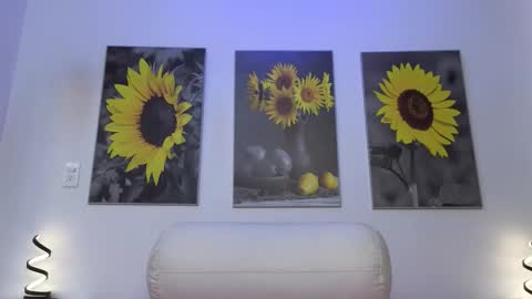 krystal online show from November 2, 2025, 12:51 pm