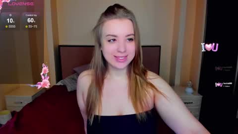 kimberly_mm online show from April 15, 2026, 10:44 am