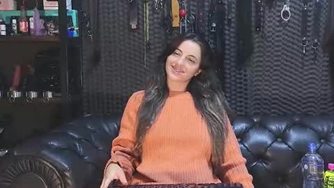  KIMBERLY SWAN  online show from December 10, 2024, 4:34 am