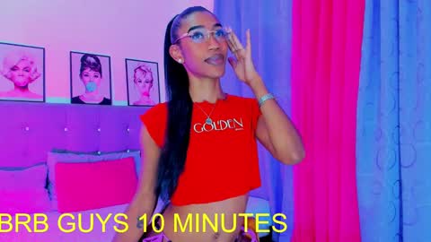 Your Queen KIM online show from January 21, 2025, 7:28 pm