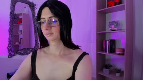 kimberly_thonson online show from November 15, 2025, 3:30 pm