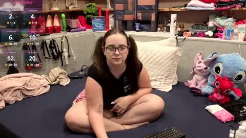 kimberlycaprice online show from December 2, 2025, 7:09 pm