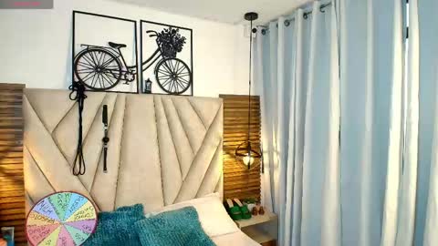 kimberlyfox_t online show from April 14, 2026, 12:33 pm