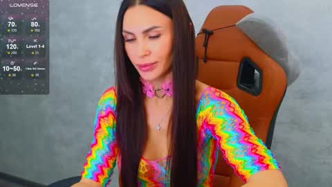 KIm online show from October 21, 2025, 4:46 am