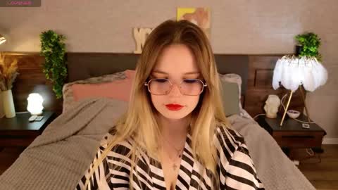 Snapshot of kimevanss chatting on May 2, 2026, 5:34 am KimEvanss online show from May 2, 2026, 5:34 am