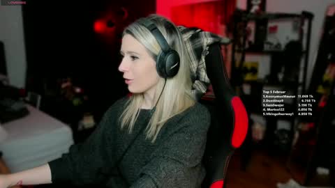 Wolfs Girl online show from February 26, 2025, 8:54 pm